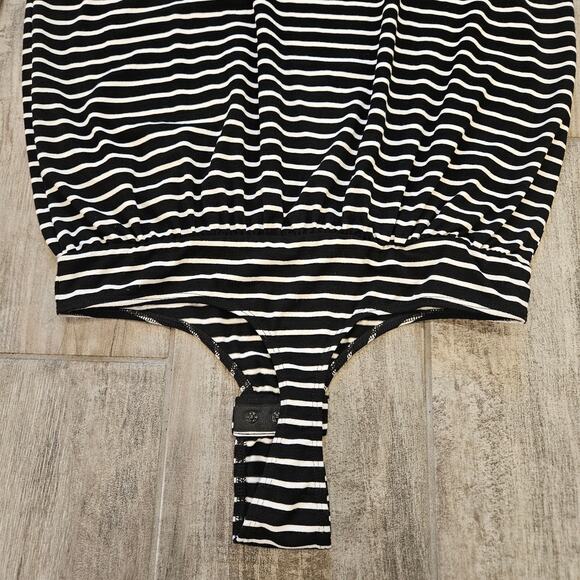 Free x Rein Bodysuit Women Size S Moto Zip Short Sleeve Crew Neck Equestrian NEW - Picture 6 of 15
